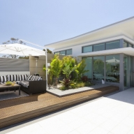 Einfamilienhaus mit Markisendach